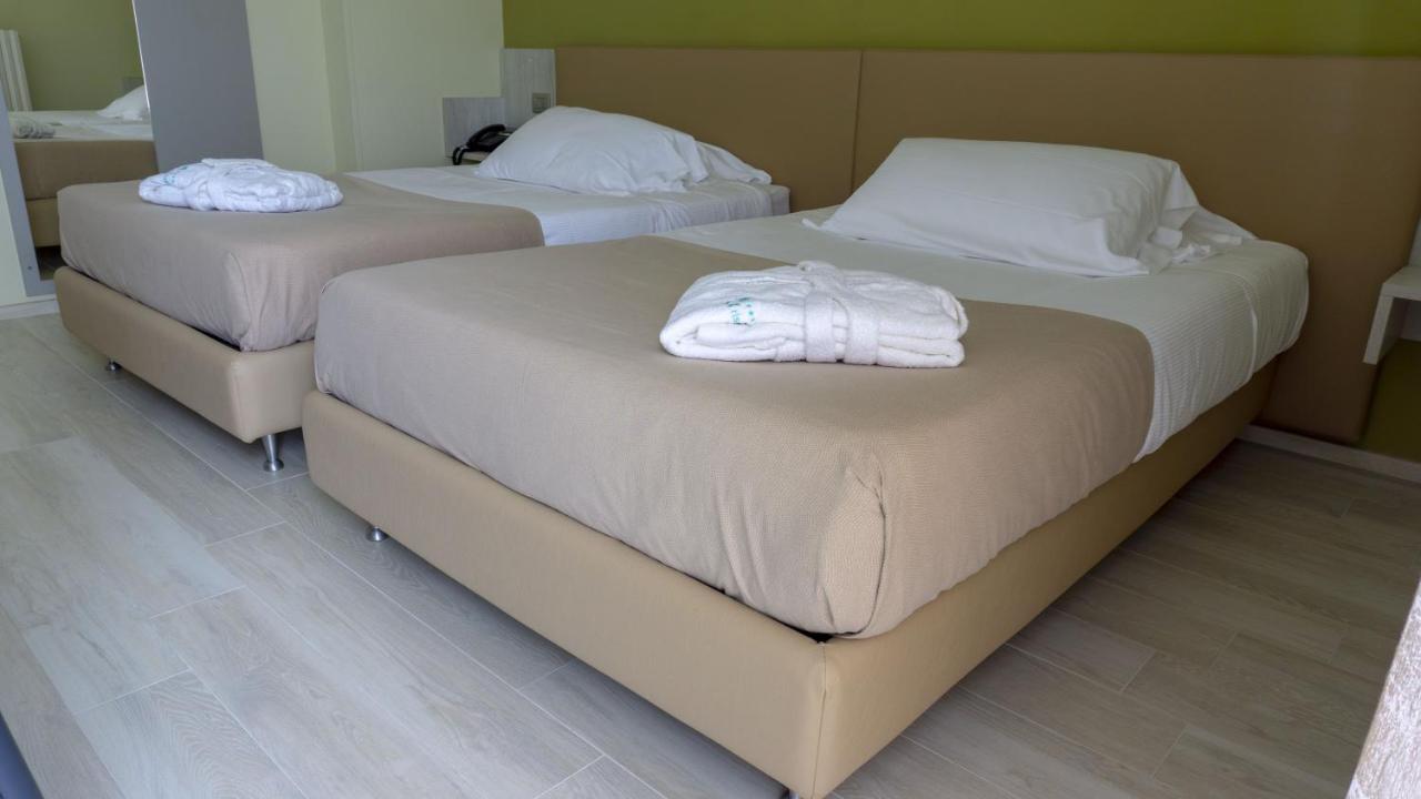 Hotel San Crispino Morrovalle エクステリア 写真