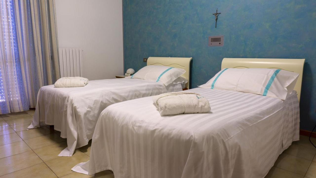 Hotel San Crispino Morrovalle エクステリア 写真